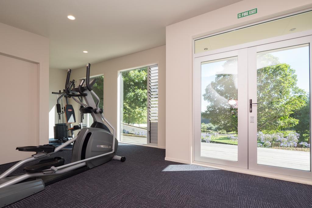 Aparthotel One Burgess Hill New Plymouth Exteriér fotografie